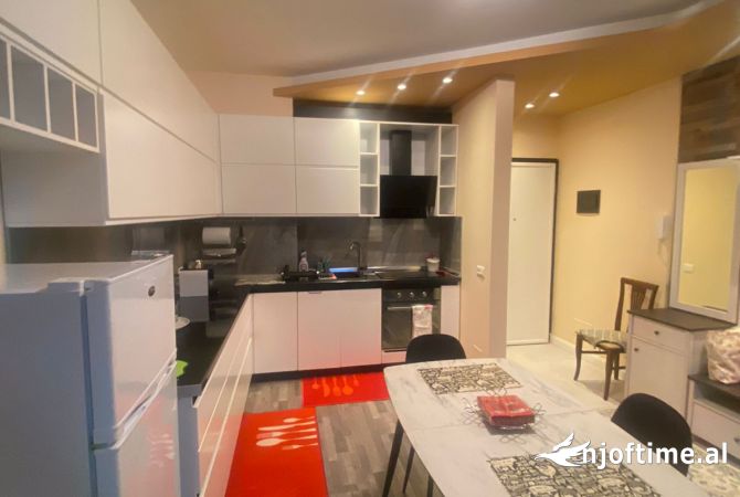 Shtepi me qera 2+1 ne Tirane - 699 Euro