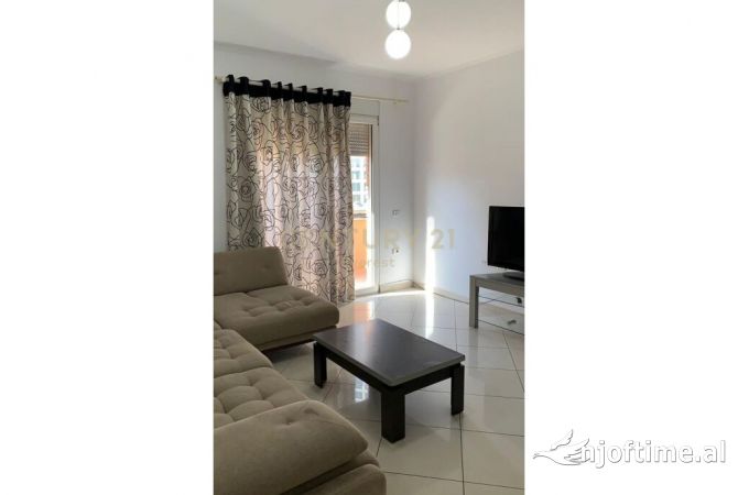 Shtepi me qera 2+1 ne Tirane - 600 Euro