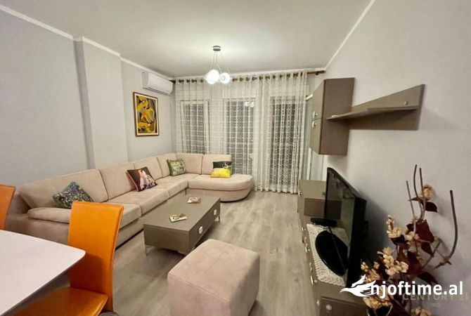 Shtepi me qera 2+1 ne Tirane - 700 Euro