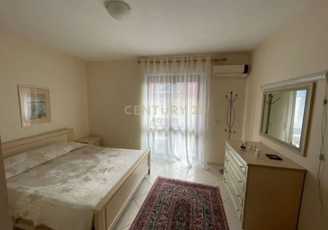 Shtepi me qera 2+1 ne Tirane - 800 Euro