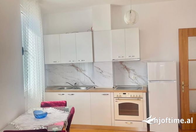 Shtepi me qera 1+1 ne Tirane - 450 Euro