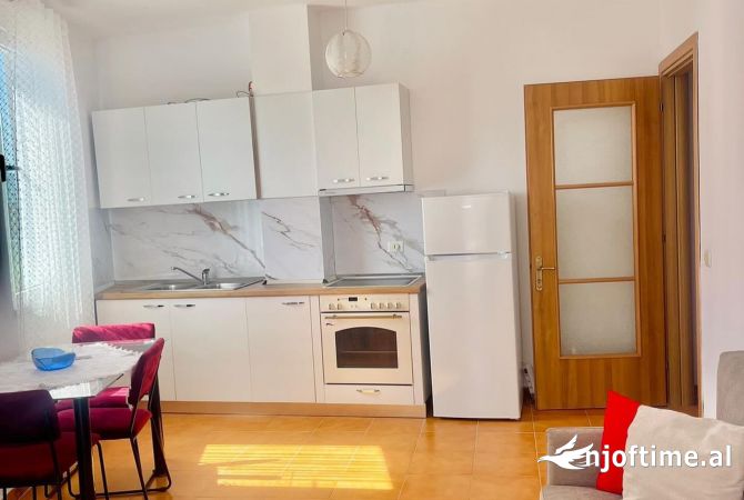 Shtepi me qera 1+1 ne Tirane - 450 Euro