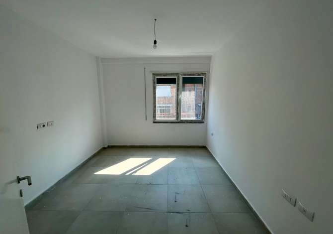 Ambjent biznesi me qera 3+1 ne Tirane - 550 Euro