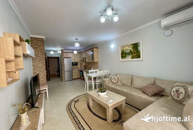 Shtepi me qera 2+1 ne Tirane - 550 Euro