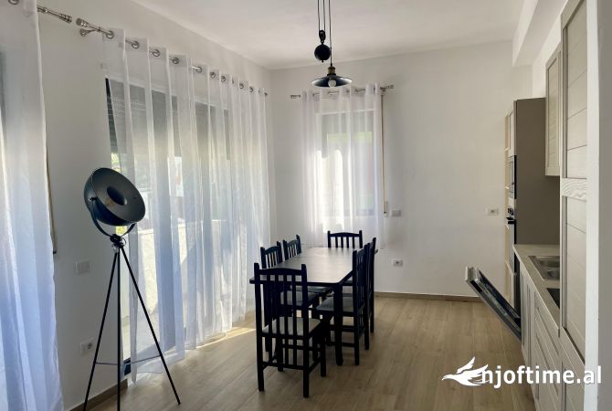 Shtepi me qera 3+1 ne Tirane - 750 Euro