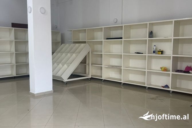 Ambjent biznesi me qera 1+1 ne Tirane - 800 Euro