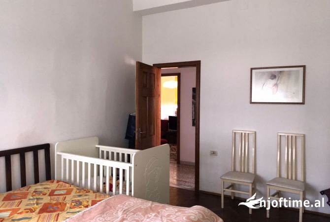 Shtepi me qera 3+1 ne Tirane - 800 Euro