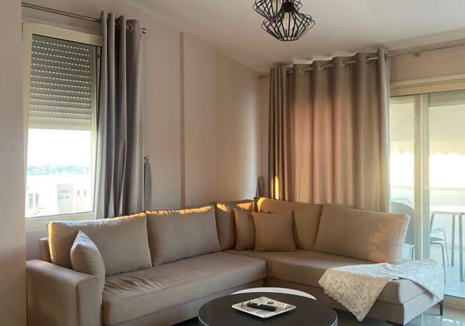 Shtepi me qera 2+1 ne Tirane - 650 Euro