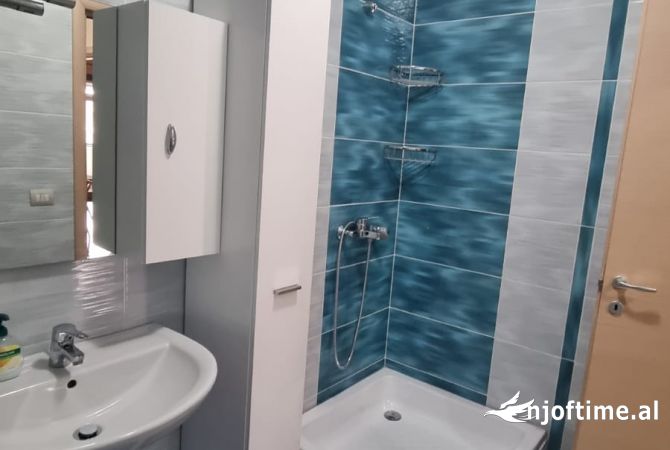 Shtepi me qera 2+1 ne Tirane - 550 Euro