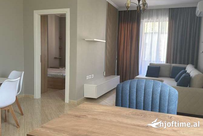 Shtepi me qera 1+1 ne Tirane - 599 Euro