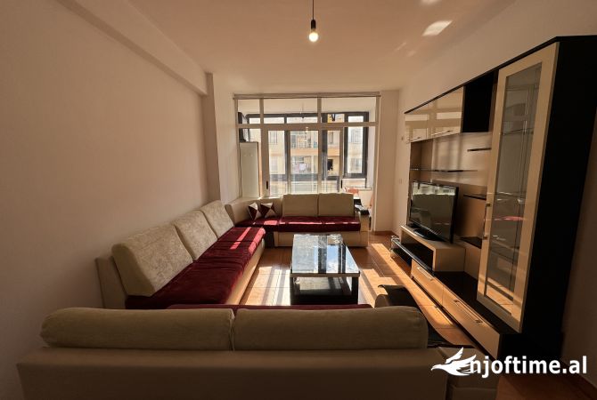 Shtepi me qera 2+1 ne Tirane - 400 Euro