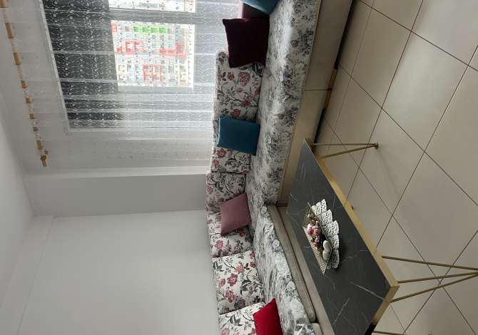 Shtepi me qera 2+1 ne Tirane - 500 Euro