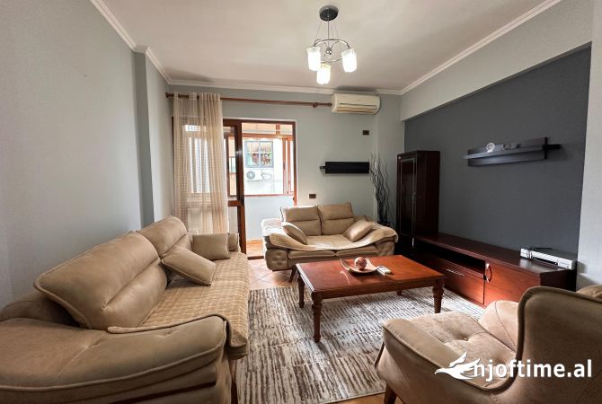 Shtepi me qera 3+1 ne Tirane - 750 Euro