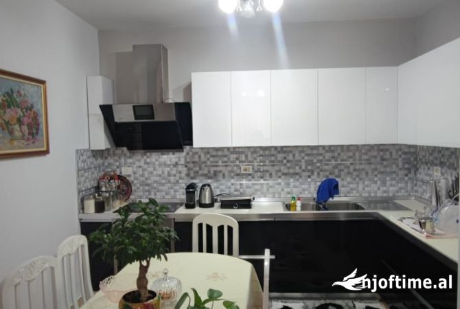 Shtepi ne shitje 2+1 ne Tirane - 120,000 Euro