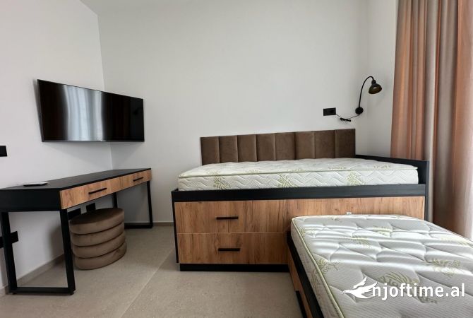 Shtepi me qera 2+1 ne Tirane - 1,500 Euro