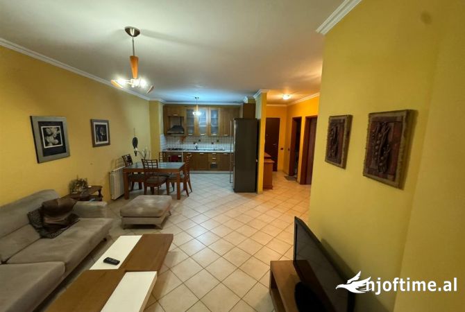 Shtepi me qera 2+1 ne Tirane - 600 Euro