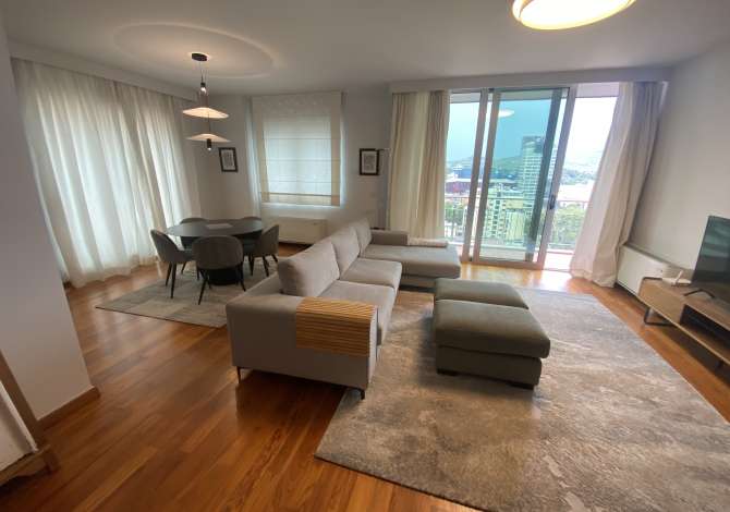 Casa in affitto 3+1 a Tirana - 2,300 Euro