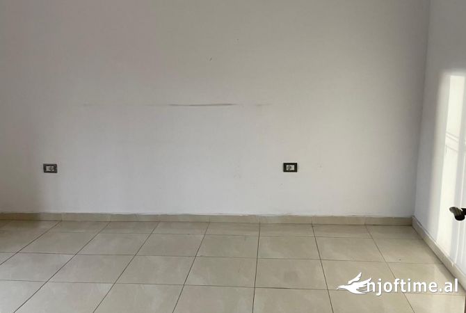 Shtepi me qera 3+1 ne Tirane - 530 Euro