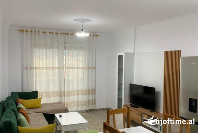 Shtepi me qera 1+1 ne Tirane - 553 Euro