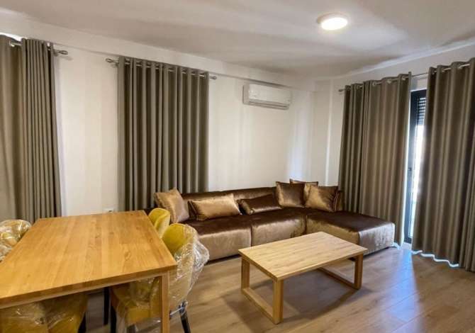 Casa in affitto 3+1 a Tirana - 1,050 Euro