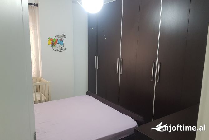 Shtepi me qera 1+1 ne Tirane - 35,000 Leke