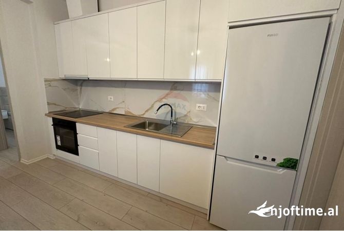 Shtepi me qera 2+1 ne Tirane - 650 Euro