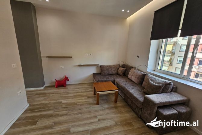 Shtepi me qera 1+1 ne Durres - 300 Euro