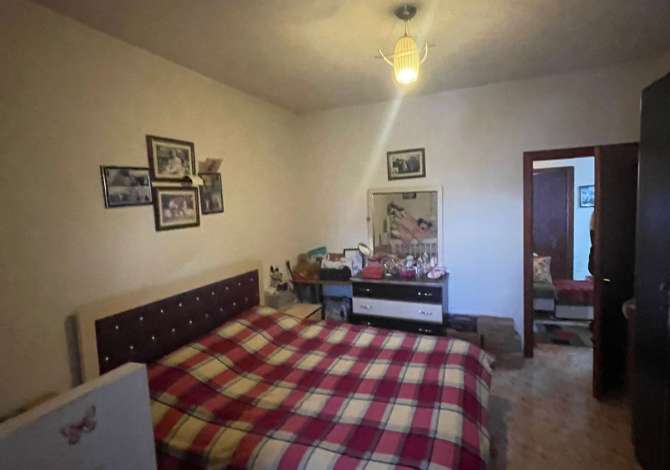 Shtepi me qera 2+1 ne Tirane - 450 Euro