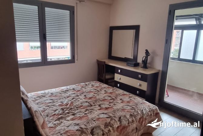 Shtepi me qera 2+1 ne Tirane - 550 Euro