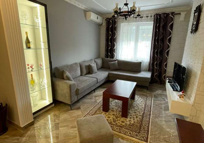 Shtepi me qera 2+1 ne Tirane - 900 Euro