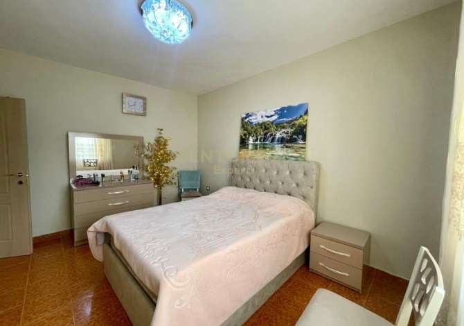 Shtepi ne shitje 2+1 ne Tirane - 130,000 Euro