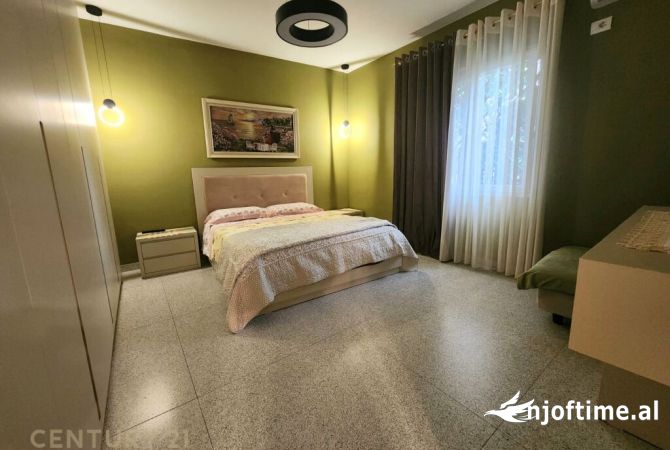 Shtepi me qera 2+1 ne Tirane - 800 Euro