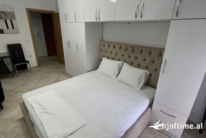 Shtepi me qera Garsoniere ne Tirane - 500 Euro