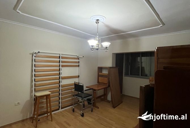 Shtepi me qera 1+1 ne Tirane - 350 Euro