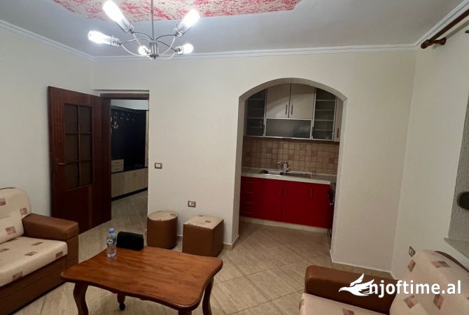 Shtepi me qera 1+1 ne Tirane - 350 Euro