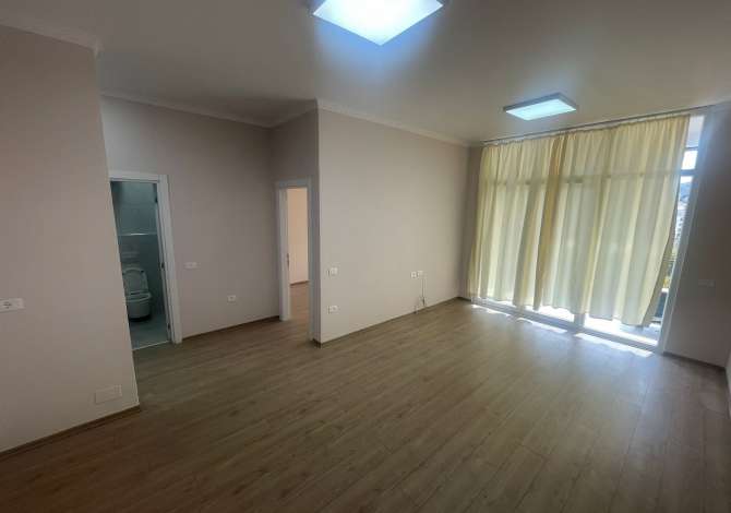 Ambjent biznesi me qera 1+1 ne Tirane - 450 Euro