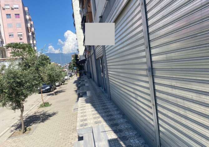 Ambiente Commerciale in Vendita 1+1 a Tirana - 2,000 Euro