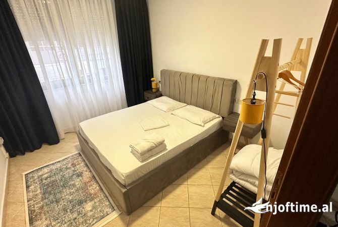 Shtepi me qera 2+1 ne Tirane - 750 Euro