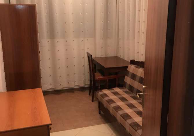 Shtepi me qera 2+1 ne Tirane - 400 Euro