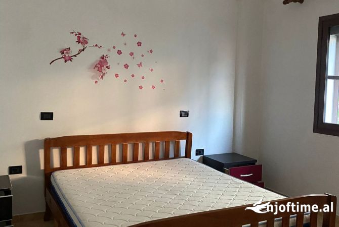 Shtepi me qera 2+1 ne Tirane - 350 Euro