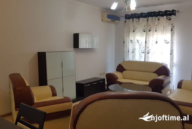 Shtepi me qera 2+1 ne Tirane - 600 Euro