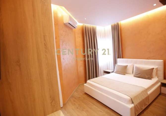 Ambjent biznesi me qera 5+1 ne Tirane - 5,000 Euro