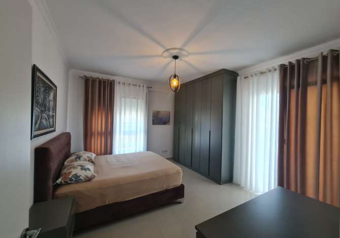 Shtepi me qera 2+1 ne Tirane - 800 Euro