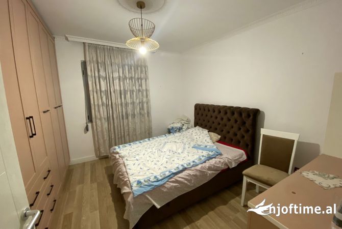 Shtepi me qera 2+1 ne Tirane - 550 Euro