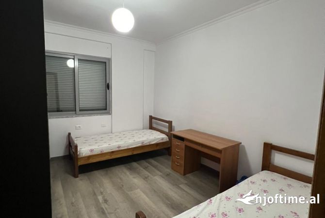 Shtepi me qera 2+1 ne Tirane - 500 Euro