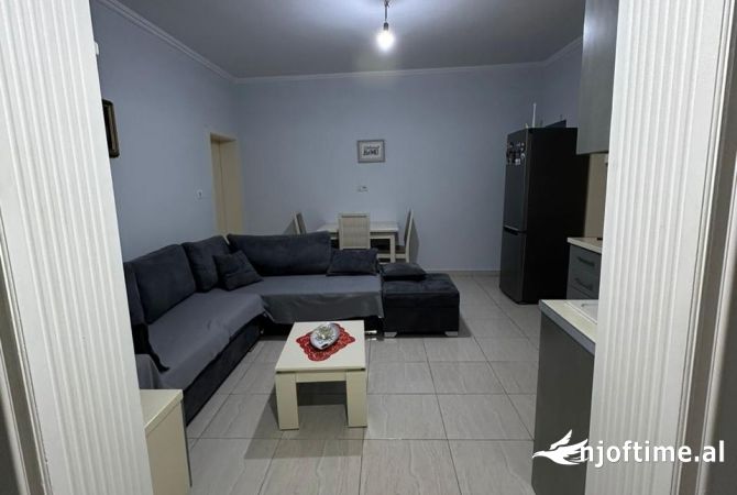 Shtepi me qera 2+1 ne Tirane - 350 Euro