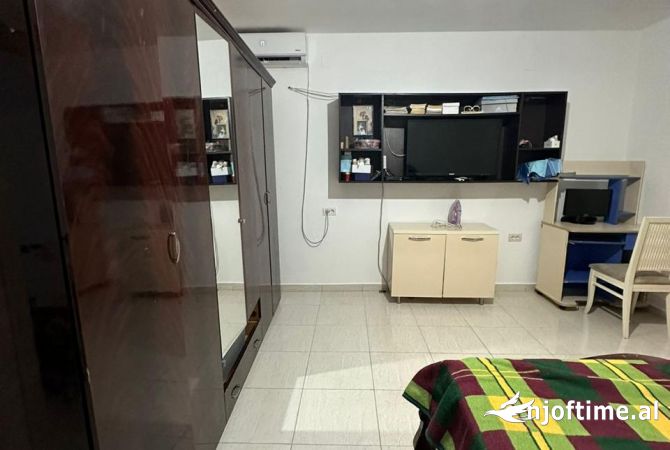 Shtepi me qera 2+1 ne Tirane - 350 Euro