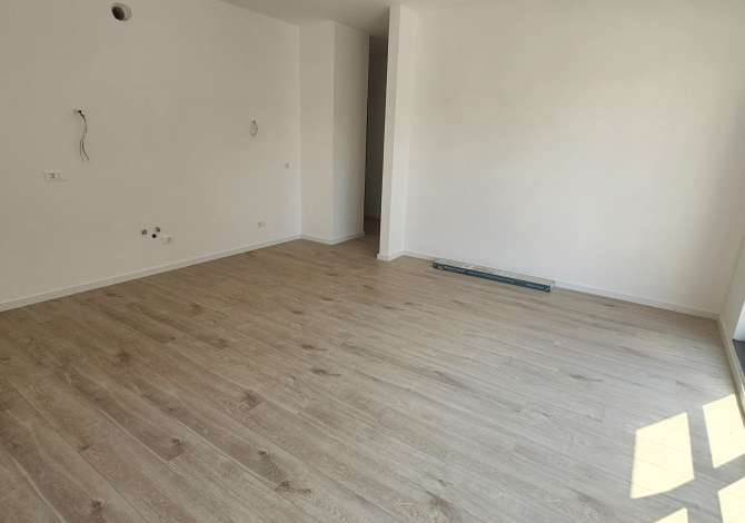 Ambjent biznesi me qera 3+1 ne Tirane - 950 Euro