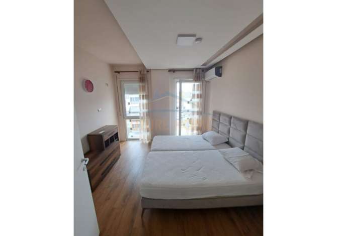 Shtepi me qera 2+1 ne Tirane - 800 Euro