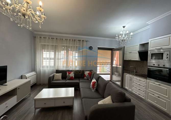 Shtepi me qera 2+1 ne Tirane - 1,000 Euro